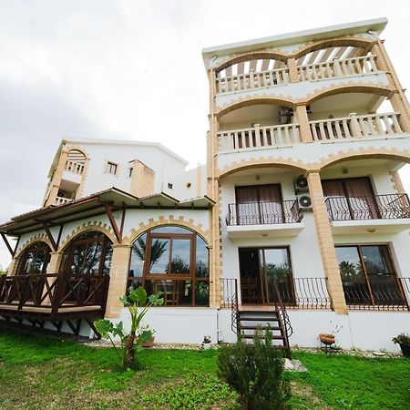 Topset Hotel Agios Georgios  Екстер'єр фото