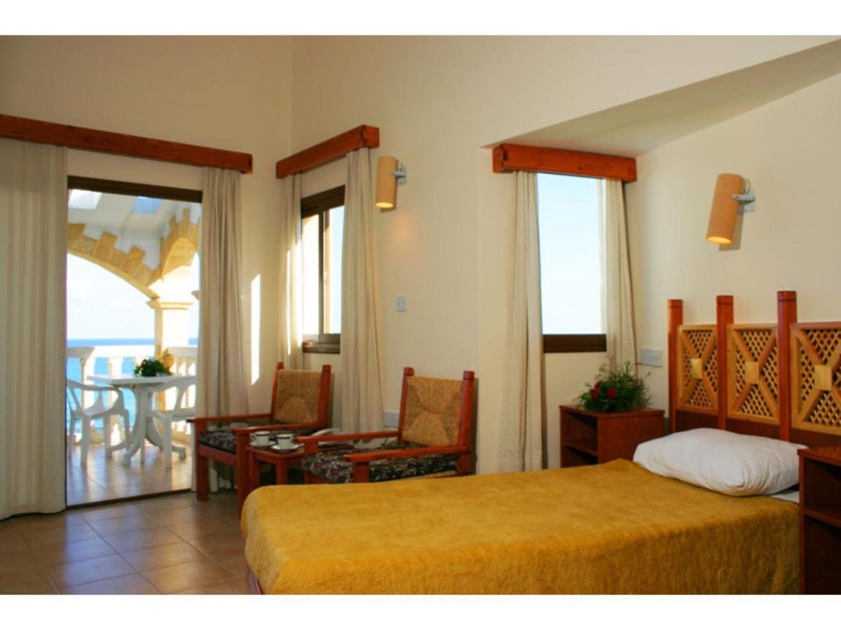 Topset Hotel Agios Georgios  Екстер'єр фото