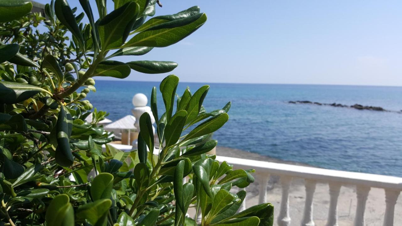 Topset Hotel Agios Georgios  Екстер'єр фото