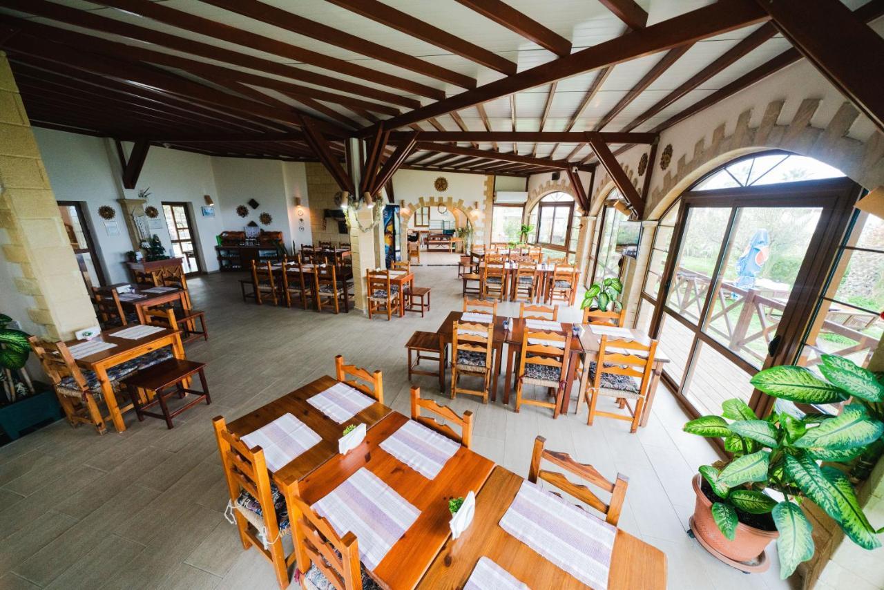 Topset Hotel Agios Georgios  Екстер'єр фото